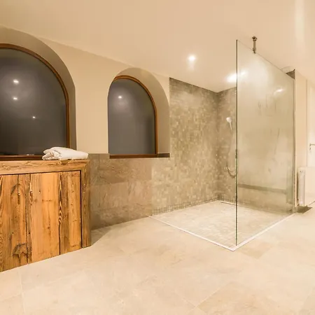 Nice Chalet With Fireplace In Megeve Chalet *